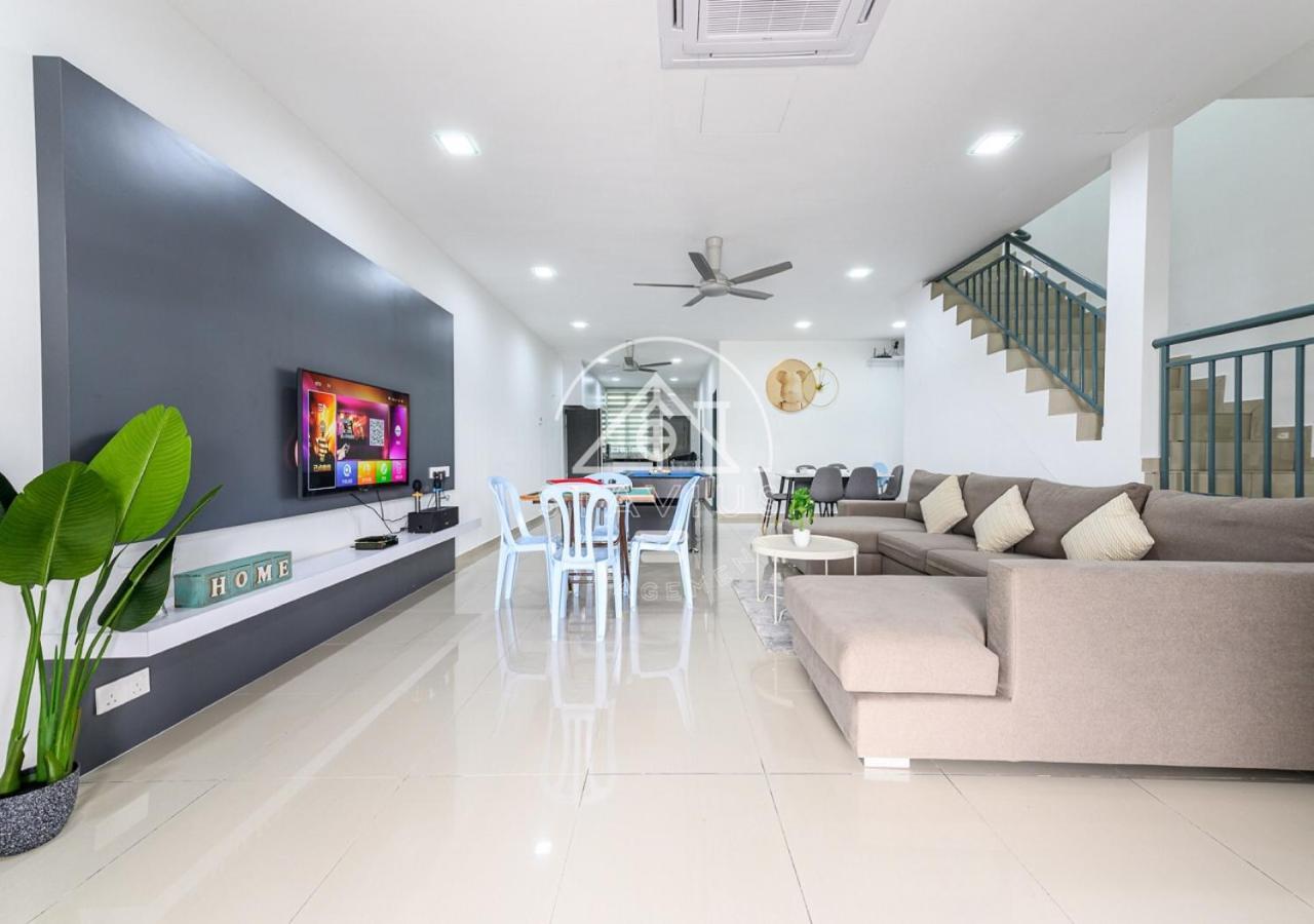 Holiday home 10-14pax 4br Double Storey House