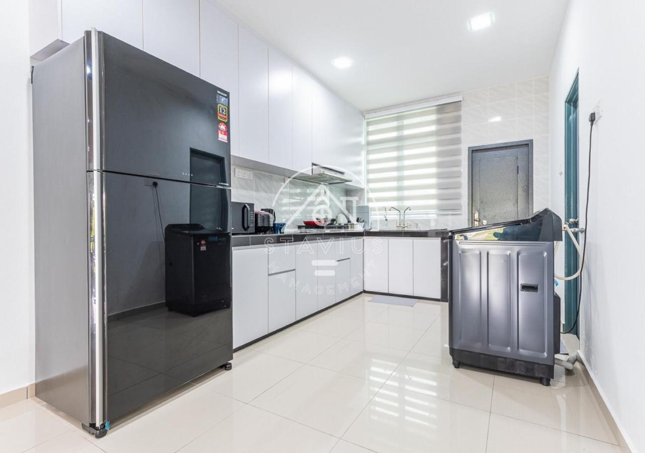 10-14pax 4br Double Storey House Holiday home Port Dickson