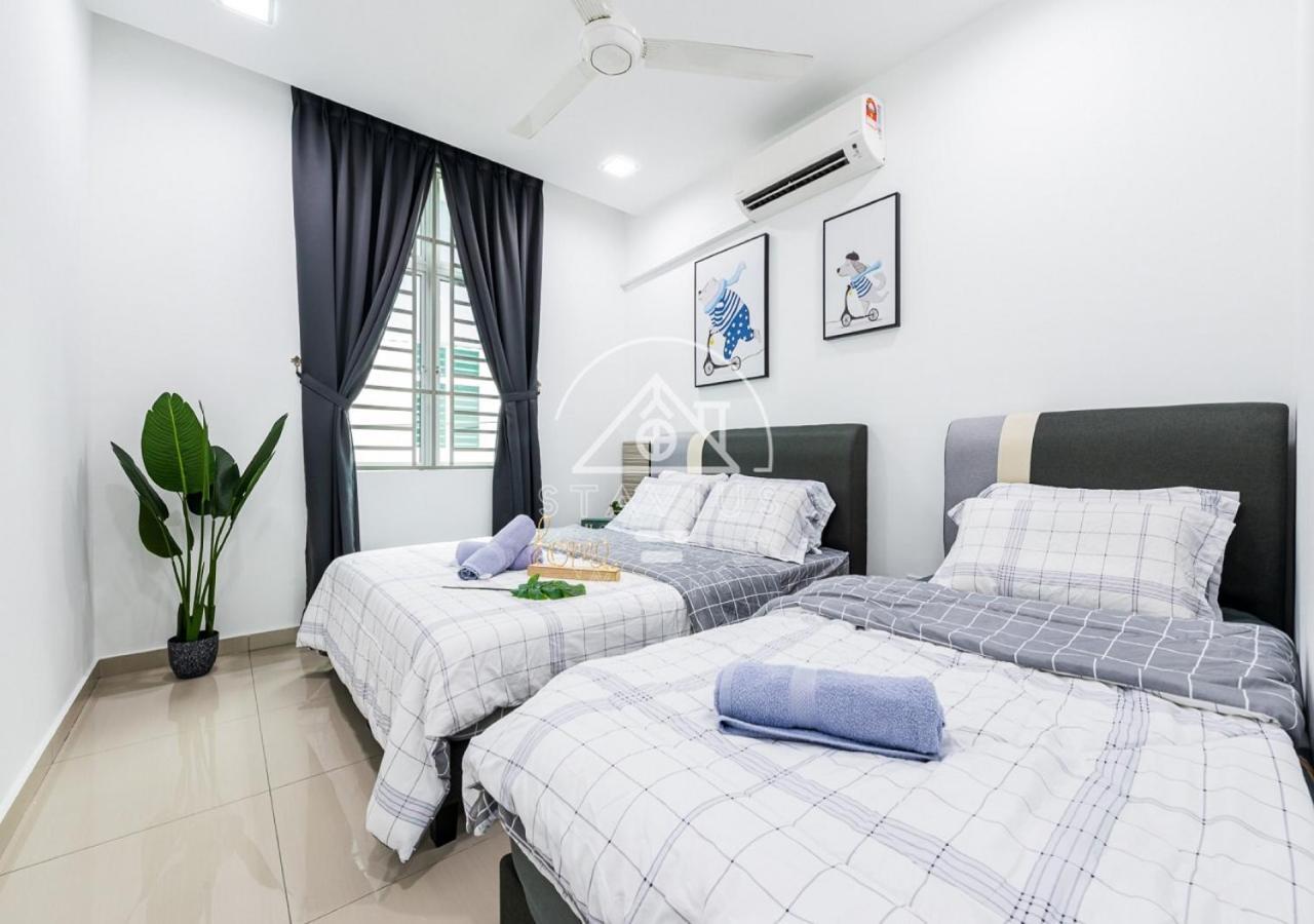 Holiday home 10-14pax 4br Double Storey House *