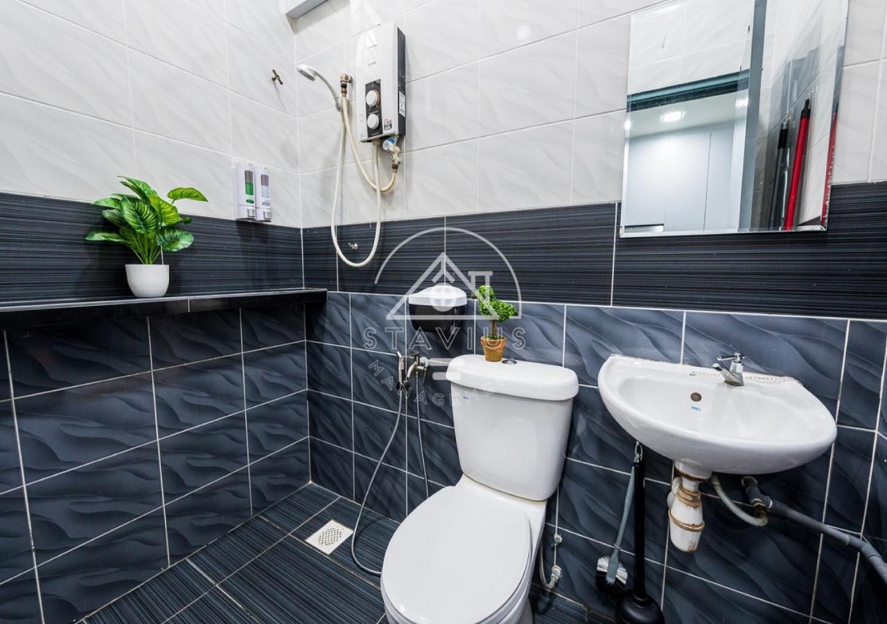 10-14pax 4br Double Storey House * Port Dickson