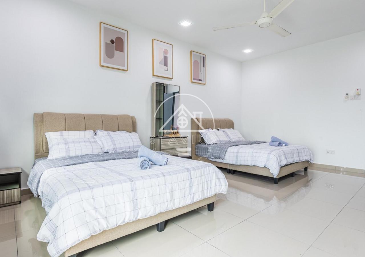 10-14pax 4br Double Storey House Holiday home Port Dickson