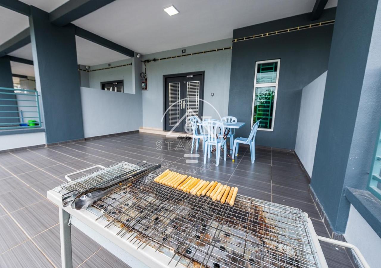 10-14pax 4br Double Storey House Port Dickson